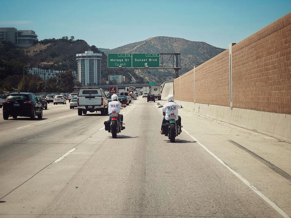 Bates Reifen Baja 100