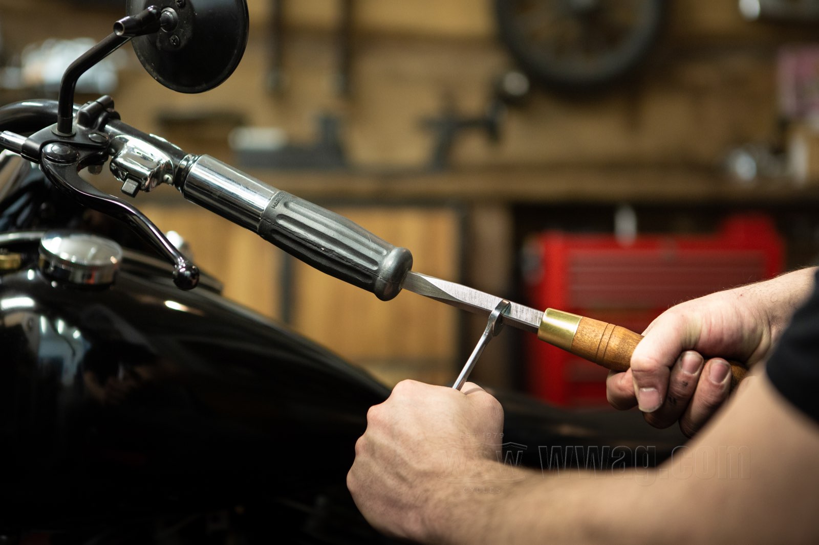 W&W Cycles - CruzTOOLS Maxhook Federzieher für Harley-Davidson