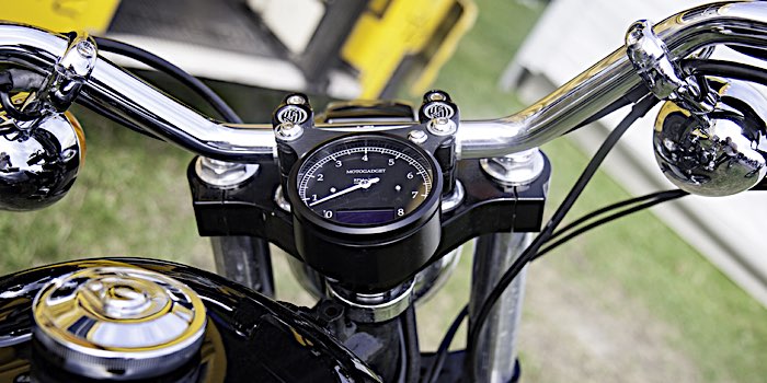 Tachometer und Instrumente