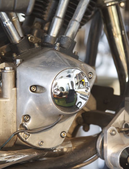 Zündungsdeckel »Domed«; passend für Big Twin 1970-1998, Softail 1999, Sportster 1971-2020; Zink-Druckguss, verchromt; mit Schrauben und Dichtung; ersetzt OEM HD 32584-88T; Bruttogewicht: 130 g