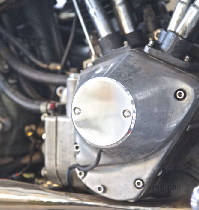 Coperchio accensione »Heavy Duty«; atto per Big Twin 1970-1998, Softail 1999, Sportster 1971-2020; alluminio, lucidato; con viti; peso lordo: 100 g