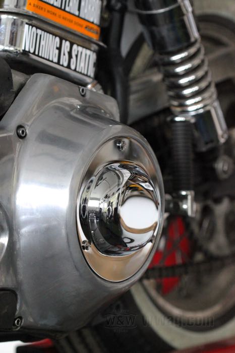 Coperchio frizione »Old Style« di Paughco; atto per Shovelhead e Evo Big Twin 1970-1998; senza logo; acciaio, cromato; peso lordo: 470 g