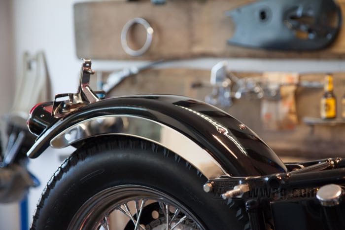 Supporti parafango di LeBeeF; per Flat fenders (larghezza massima: 160mm); atto per Big Twin 4 marce 1958-1984; acciaio, cromato; Svezia; peso lordo: 4.02 kg