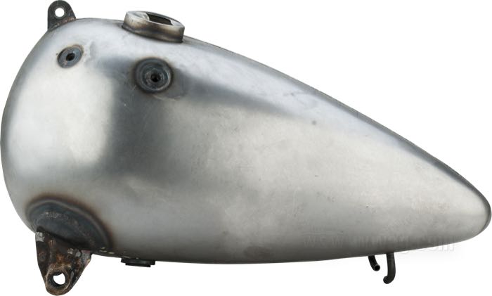 Benzintank »WR Style« von Cannonball; passend für Big Twin Seitenventiler 1937-1946 mit Handschaltung/Schaltkulisse; Stahl; Volumen: 10 l; erforderliche(r) Tankdeckel: Bajonettverschluss 1955-1982; erforderlicher Benzinhahn: 3/8” NPT; Europa; Bruttogewicht: 7.5 kg