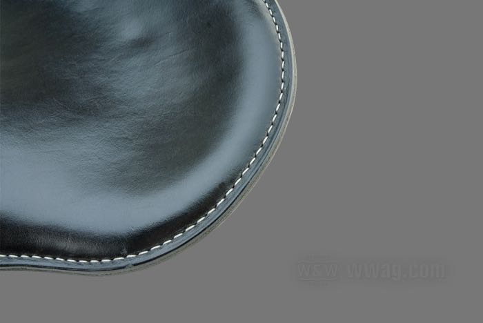 Monosella »KR Style«; vacchetta / acciaio, nero; lunghezza x larghezza: 410 x 350 mm; distanza delle molle o perni di fissaggio: 170 mm; filettatura dei bulloni di fissaggio: 5/16”-24; Europa; peso lordo: 2.73 kg