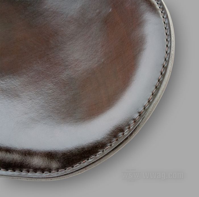 Monosella »KR Style«; vacchetta / acciaio, marrone scuro; lunghezza x larghezza: 410 x 350 mm; distanza delle molle o perni di fissaggio: 170 mm; filettatura dei bulloni di fissaggio: 5/16”-24; Europa; peso lordo: 2.79 kg