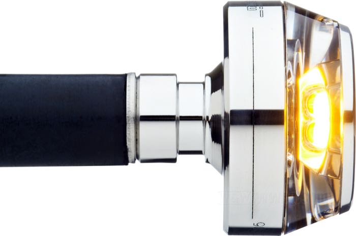 Clignotant »mo.blaze Disc« de motogadget; droit; alu billet / verre, poli; longueur: 19.5 mm; Ø 35 mm; poids net: 40 g; cabochon: clair; 12 V; 7 W; avec LED; avec Fils électriques 100 cm et des petites pièces; homologué E1; Allemagne; poids brut: 106 g