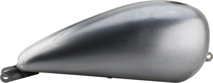 Serbatoio di benzina di Paughco; atto per Sportster 2004-2006; acciaio; volume: 17 l; tappo necessario: screw-in 1983→; rubinetto necessario: M22 x 1; rubinetto necessario: M22 x 1; peso lordo: 7.03 kg