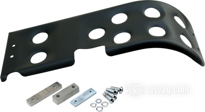 Plateau de protection carter-moteur »Baja Heavy Duty « de LeBeeF; adaptable à Sportster 2004-2020; acier, noir, finition époxy / vermiculé; longueur x largeur: 55 x 19.5 cm; avec nécessaire de montage; Suède; poids brut: 950 g