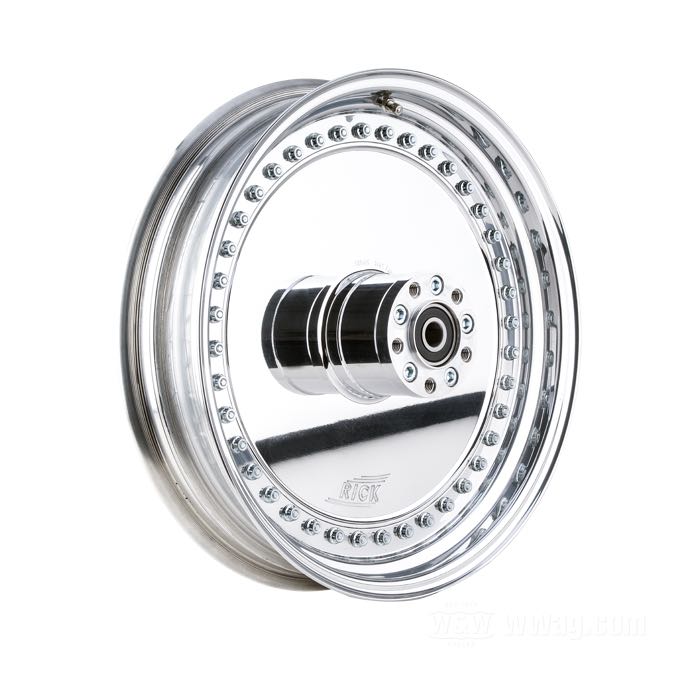 Roue arrière »Solid« de Rick’s; alu billet, poli; moyeu arrière adapté, type 1973-07; Ø collier centrage: 56 mm; flanc double, filets de 3/8”-16 et 7/16