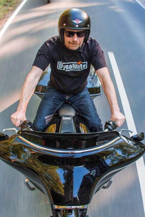 T-shirt by DynaMite; organic cotton 180 g/m², black; size: S; unisex; short sleeve; gross weight: 180 g
