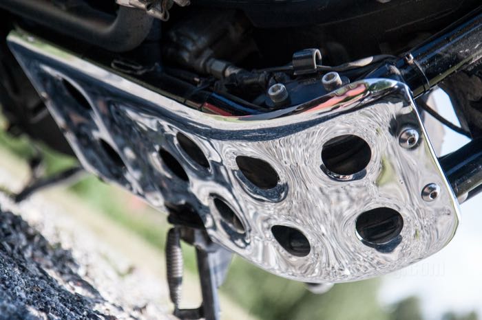 Engine skid plate »Baja Heavy Duty « by LeBeeF; fits Sportster 2004-2020; steel, chrome-plated; length x width: 55 x 19.5 cm; with mounting hardware; Sweden; gross weight: 1.88 kg