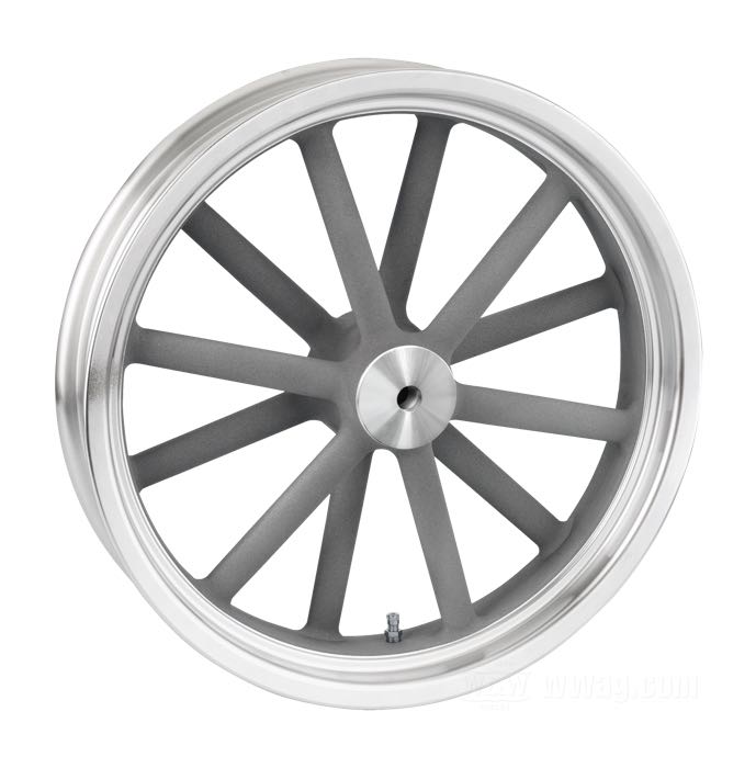 Roue »MAG-12« de Cannonball; adaptable à Big Twin OHV 1936-1966 avant et 1936-1957 arrière, Big Twin SV 1937→ avant et arrière, W(L) 1937-1952 arrière; alu coulé, finition MAG; moyeu type 1936-66 adapté pour frein à tambour mécanique; 3x16 ”; Ø de l'axe: 17 mm; valve en métal centrale; certifié, homologué JWL (JASO); Allemagne; poids brut: 7.36 kg