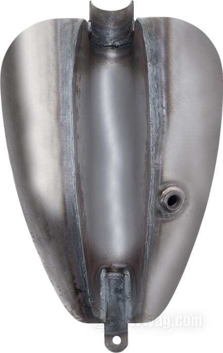 Depósito de gasolina »Mustang« de Paughco; acero; volumen: 11.4 l; tapón necesario: cierre de bayoneta 1955-1982; tapón necesario: 1 x ventilado; grifo de gasolina necesario: 3/8” NPT; grifo de gasolina necesario: 3/8” NPT; EE. UU.; peso bruto: 4.73 kg