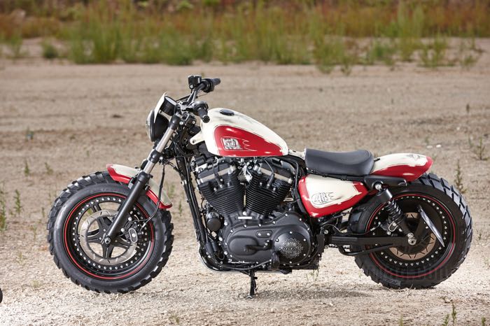 Nummernschildhalter seitlich von Rick’s; passend für Sportster 2005-2020; Edelstahl, schwarz, kunststoffbeschichtet; Breite x Höhe: 180 x 200 mm; 12 V; mit Kennzeichenbeleuchtung; mit Befestigungsteilen; ohne Prüfzeichen; Deutschland; Bruttogewicht: 1.64 kg