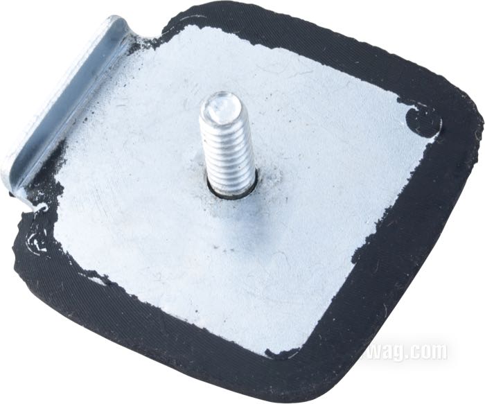 Couvre de pédale de frein »standard«; adaptable à FXWG, FXST 1983-1999; caoutchouc / acier, noir; remplace OEM HD 42532-82 et 42532-82T; USA; poids brut: 42 g