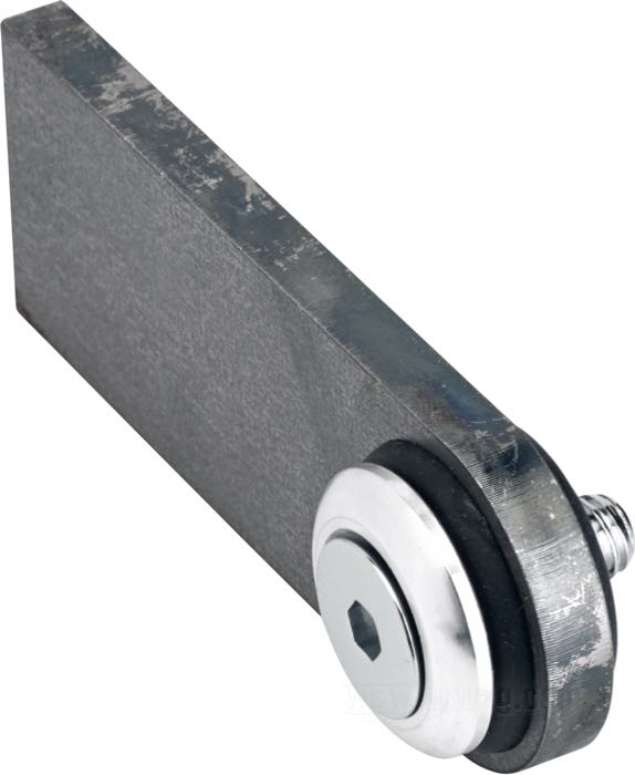 Supporto di Lowbrow Customs; per Serbatoio di benzina; acciaio / gomma, con bussole d’alluminio; lunghezza: 7.5 cm; spessore: 1/4 ”; U.S.A.; peso lordo: 145 g