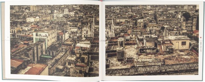 Book »¡Más Revoluciones!« by Wrecking Crew; paper; width x height: 30 x 23.5 cm; hardcover; color; 51 pages; German; ISBN: 9783000458057; gross weight: 914 g