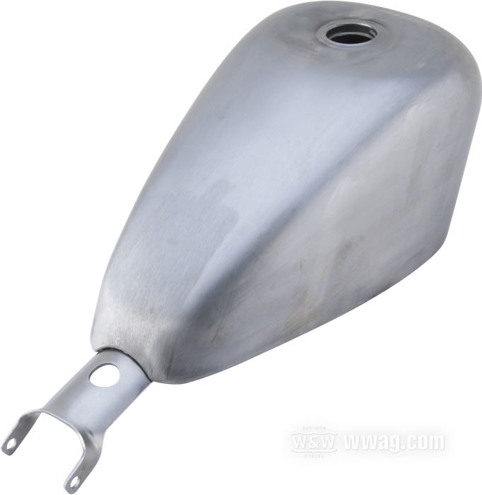 Serbatoio di benzina »SportyEight 07-20 2.1 gal«; atto per Sportster 2007-2020; acciaio; volume: 8 l; tappo necessario: screw-in 1983→; rubinetto necessario: no - con apertura per pompa benzina; rubinetto necessario: no - con apertura per pompa benzina; rimpiazza OEM HD 61348-07; peso lordo: 3.85 kg