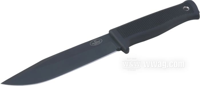 Couteau »S1 Forest« de Fällkniven; acier / TPV (vulcanisat thermoplastique), lame finition en CeraCoat noir mat; poids net: 190 g; lisse; epaisseur de lame: 5 mm; longueur totale: 247 mm; longueur de lame: 130 mm; acier de lame: VG10; trempe de la lame: 59 HRC; avec étui en cuir noir; poids brut: 317 g