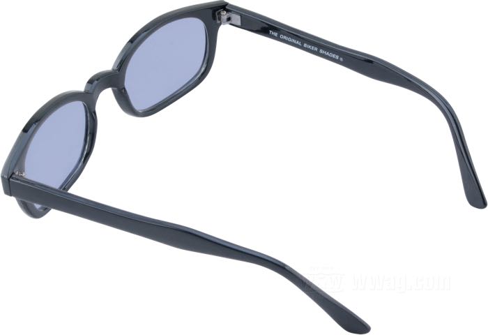 Occhiali da sole di Original KD’s; policarbonato; larghezza: 132 mm; materiale lenti: policarbonato; colore/tipo lenti: blu; larghezza lenti G: 47.5 mm; con astuccio in tessuto; peso lordo: 37 g