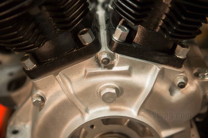 Crankcases by Cannonball; fits Knucklehead 1941-1947; cam shaft bushing ID: 20.66 mm; cast aluminum, cast finish; replaces OEM HD 24520-41; Germany; gross weight: 13.97 kg
