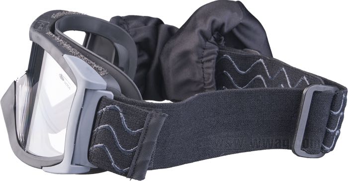 Occhiali »X1000« di Bollé; TPV (vulcanizzato termoplastico), nero; larghezza x altezza: 175 x 70 mm; peso netto: 106 g; materiale lenti: policarbonato; colore/tipo lenti: chiaro; può essere portata sopra gli occhiali da vista e occhiali da sole; con astuccio rigido; peso lordo: 252 g