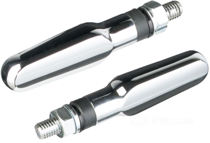 Pareja de intermitentes »D-Light« de Daytona; aluminio macizo / acero, cromado; L x A x F: 69 x 19.5 x 16 mm; tipo de bombilla: LED; lente: claro; rosca: M8; 12 V; 5 W; posición: delantero o trasero; con protector de sobretensión; homologado E9; peso bruto: 212 g