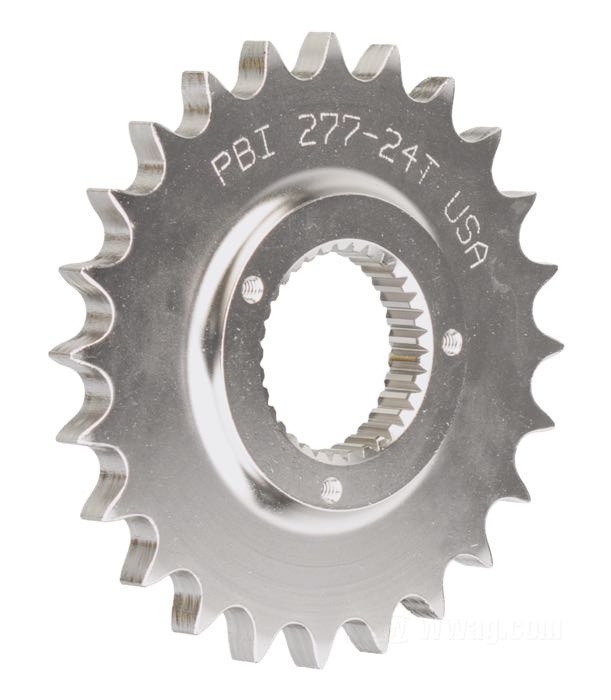 Pignon de transmission de PBI Sprockets; adaptable à Sportsters 1991 et 1992; acier chrome-molybdène, nickelé; nombre de dents: 24; pas des dents: 530 (5/8” x 3/8”); USA; poids brut: 781 g