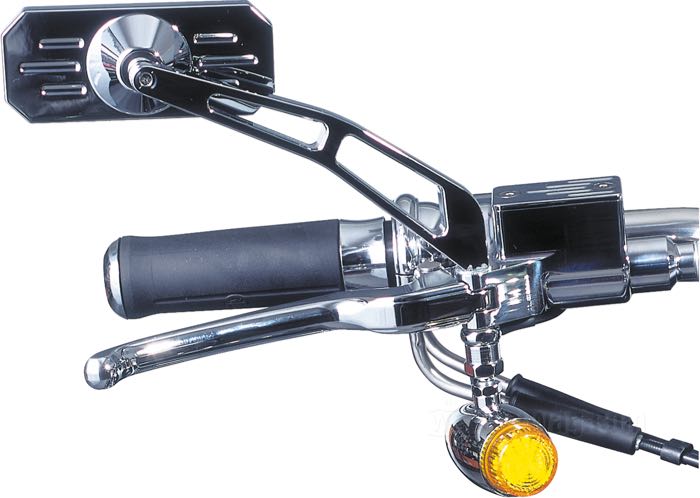 Kit installazione frecce; per comandi manubrio OEM; atto per Sportster / FXR 1988→, Dyna 1991→, Softail 1988→, FLSTS 1997-2003 (ecc. FXSTDSE); acciaio, cromato; rimpiazza OEM HD 68185-00; U.S.A.; peso lordo: 130 g