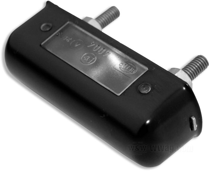 Illuminazione targa di Hella; metallo, nero; tipo di lampadina: festoon C5W; 12 V; basetta: SV8.5-8; senza lampadina; distanza dei forati di fissaggio: 46 mm; omologato E12; peso lordo: 80 g