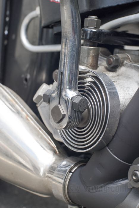 Schraube; für Kickerarm; passend für Twins 1954-1976; Stahl, parkerisiert, CP 1038; mit Mutter und Federring; ersetzt OEM HD 4411 und 4372W; Bruttogewicht: 49 g