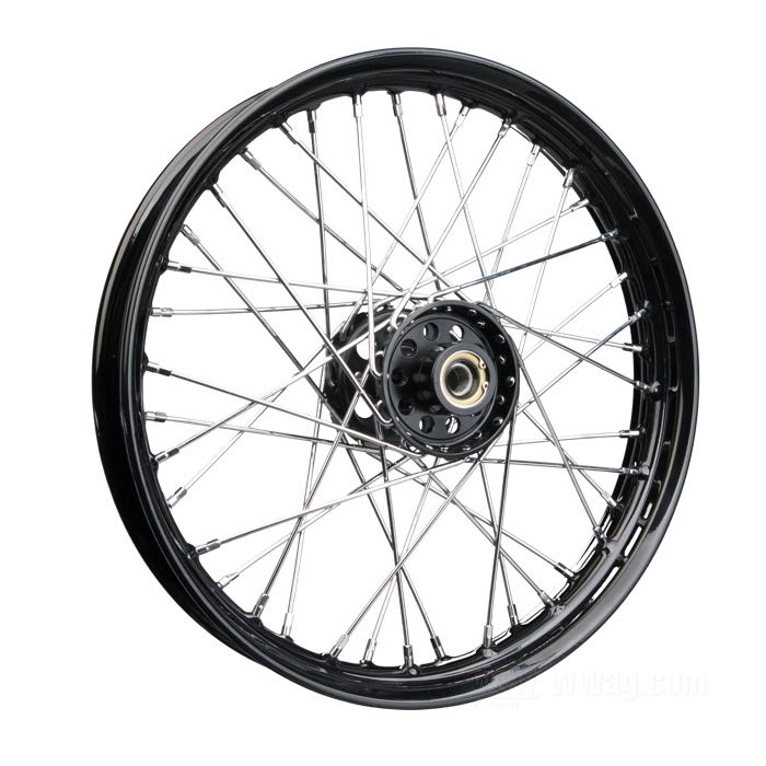 Laced wheel by Bates; fits E(L)/F(LH) 1936-1966, U(LH) 1937-1948 front and rear, W(L) 1937-1952 rear only; steel, with KHW stamping; Star hub steel; hub finish: black powder coated; profile: semi-drop center; rim finish: black powder coated; 2.15x18 ”; spokes: steel chrome plated; matching axle Ø: 17.5 mm; metal valve in center; replaces OEM HD 40978-36; gross weight: 8.54 kg
