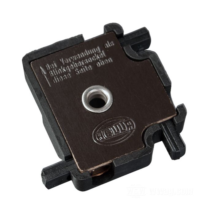 Capocorda di Hella; plastica / rame; L x A x P: 37 x 32 x 16 mm; per fili di: ~ 0.75 - 1.5 mm² (AWG 18-16); peso lordo: 17 g