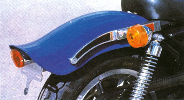 Parafango posteriore »Sport Bob«; atto per Sportster 1982-1993; con fanalino posteriore e portatarga; acciaio, naturale; peso lordo: 4.4 kg