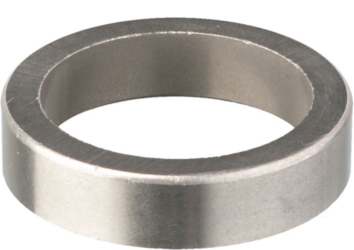 Valve seat by Kibblewhite Precision Machining; fits intake and exhaust: Panhead 1948-1965, intake: Evolution Big Twin, Evo Sportster (exc. 883 models), Twin Cam; sintered metal; ID x OD: 39.67 x 50.98 mm, 11.43 mm thick; USA; gross weight: 65 g
