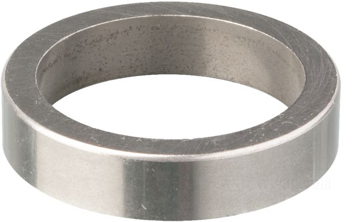 Valve seat by Kibblewhite Precision Machining; fits intake: Evolution Big Twin, Evo Sportster (exc. 883 models), Twin Cam; sintered metal; ID x OD: 42.93 x 54.15 mm, 11.43 mm thick; USA; gross weight: 71 g