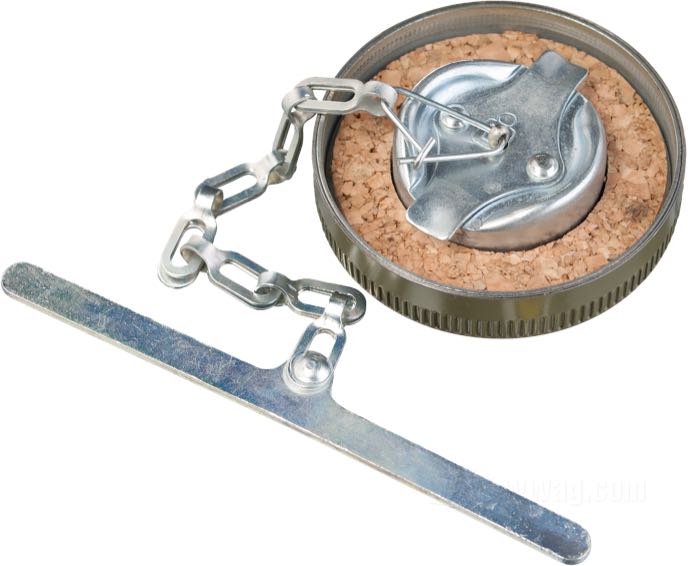 Tapón de depósito »Eaton Military« de Samwel Supplies; apropiado para WLA 1940-1942, WLC 1942-1943; acero, verde oliva, barnizado, estampado Eaton, altura reborde 13 mm, altura moleteado 6 mm; Ø 65.5 mm; sin ventilación; con junta de corcho; con cadena; reemplaza OEM HD 3507-41B; peso bruto: 106 g