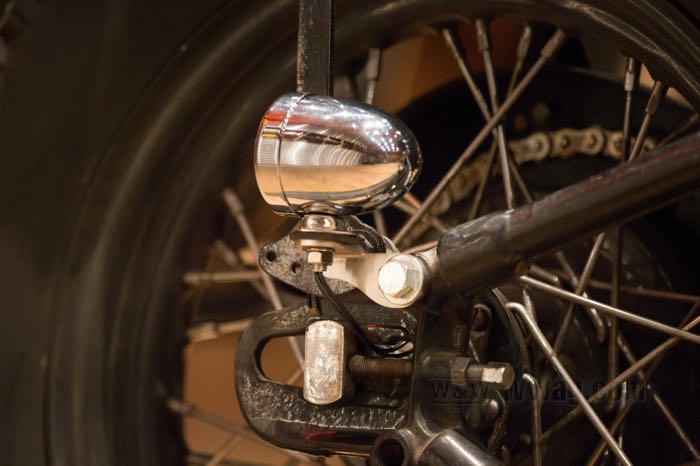 Luce di posizione »Bullet«; acciaio, cromato; tipo di lampadina: G18.5; Gemma: arancione; filettatura: 5/16”-24; 12 V; 21/6 CP; basetta: BAY15d; peso lordo: 200 g