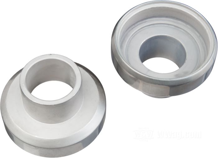 Coupelles de direction; pour Roulement conique; adaptable à Big Twin 4 vit. 1936-1986, Servi-car 1958-1973, FXST 1984-1988; pour chassis avec colonne de direction coulée; acier, en argent / traité IVD alu; remplace OEM HD 48311-60; poids brut: 407 g
