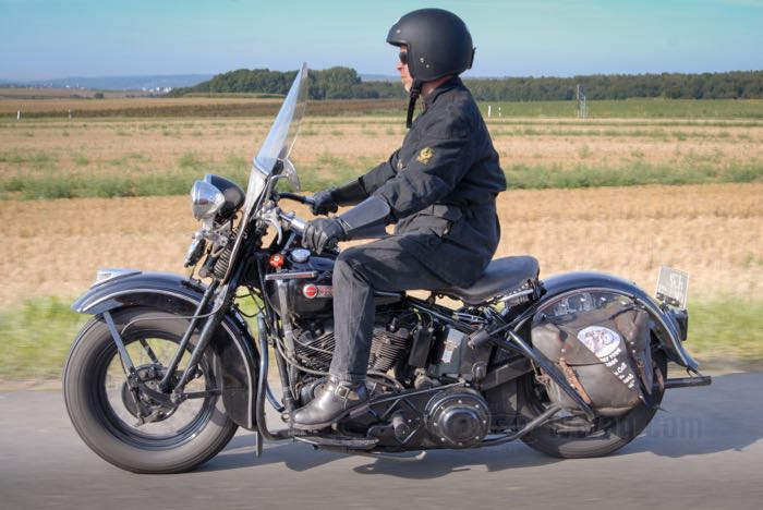 Parafango anteriore »Springer« di The Cyclery; atto per Big Twins late 1946-1948, Servi-car late 1946-1949; acciaio, naturale, con soporti largi (29/32”); rimpiazza OEM HD 59000-36; Europa; peso lordo: 4.67 kg