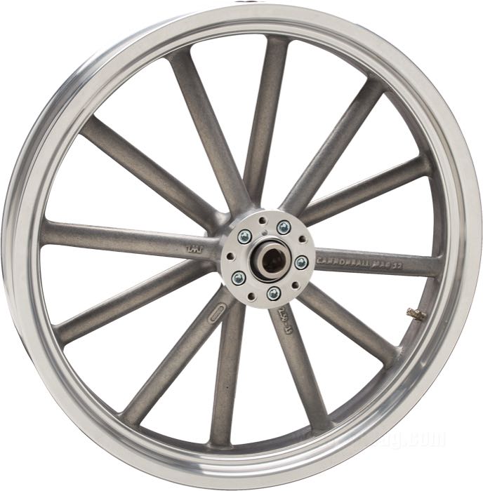 Front wheel »MAG-12« by Cannonball; cast aluminum, tumble polished; adapted front hub FX/XL 2008→ type SF; Ø centering collar: 50 mm; single flange 5/16”-18 threads; 2.5x19 ”; matching axle Ø: 25 mm; metal valve in center; with parts certificate, JWL (JASO) approved; Germany; gross weight: 7.4 kg