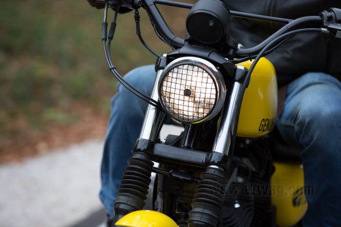 Stoneguard »Baja« by Bates; for Ø 5-3/4” Headlights ; steel, black, painted; Ø 135 mm; gross weight: 149 g