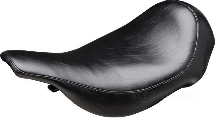Selle mono »Silhouette Biker Gel« de Le Pera; adaptable à Touring 1997-2001 (sauf Road King); simili cuir, noir, lisse; longueur x largeur: 60 x 32 cm; USA; poids brut: 5.14 kg