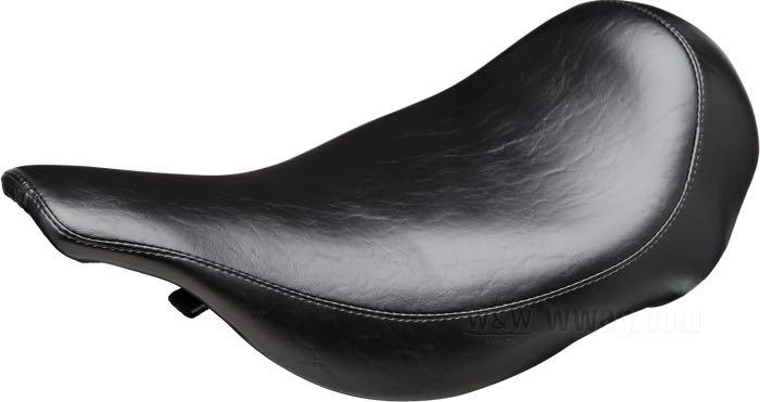 Selle mono »Silhouette Biker Gel« de Le Pera; adaptable à Touring 2002-2007 (sauf Road King); simili cuir, noir, lisse; longueur x largeur: 53 x 31 cm; USA; poids brut: 5.03 kg