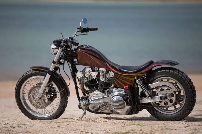 Derby cover by Mooneyes; fits Shovelhead and Evo Big Twin 1970-1998; with 3 holes; cast aluminum, polished; gross weight: 560 g