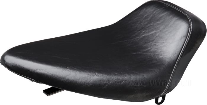 Monosella »Bare Bones Standard« di Le Pera; atto per FL(H) 1965-1984, FX 1971-1986; similpelle, nero; lunghezza x larghezza: 430 x 280 mm; U.S.A.; peso lordo: 2.98 kg