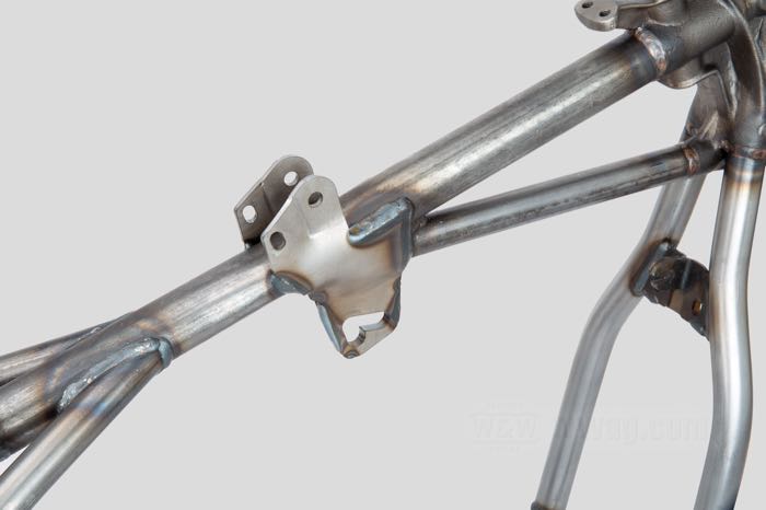 Telaio rigido »Wishbone« di VG Classic Frames & Parts; atto per Panhead inizi 1954; acciaio / ghisa sferoidale, naturale, senza blocchetti di montaggio per il Clacson; rake: 30 °; rimpiazza OEM HD 47000-40A; Paesi Bassi; peso lordo: 37 kg