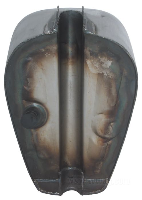 Gas tank »King«; fits Sportster 1979-1981; steel, bare; volume: 11.7 l; required gas cap: 1 x vented / cam-style 1955-1982; required petcock: M22 x 1; required petcock: M22 x 1; gross weight: 4.6 kg