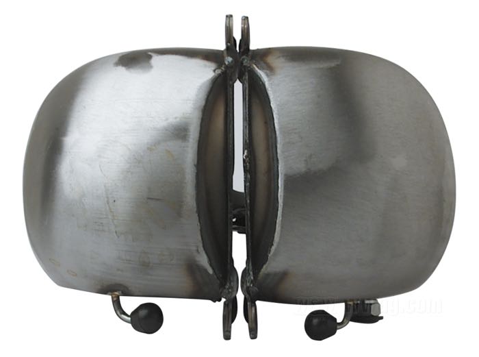Depósito de gasolina »Flatside Fat Bob 3.5 gal«; apropiado para Softail 1984-1999; acero; volumen: 13 l; tapón necesario: screw-in 1983→; grifo de gasolina necesario: M22 x 1; reemplaza OEM HD 61426-85 y 61218-85; peso bruto: 7.74 kg